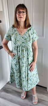 April Simon review photo