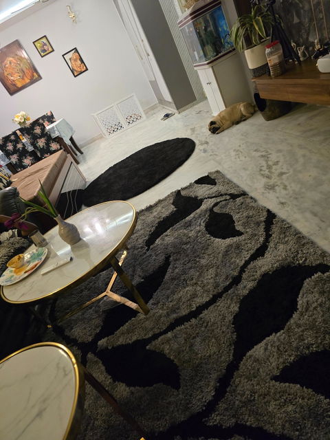 Black Extra Fluffy Soft Round Carpet 2 inch long pile  – Premium Luxury Carpet – Soft Feel with Anti-Skid Rubber Backing