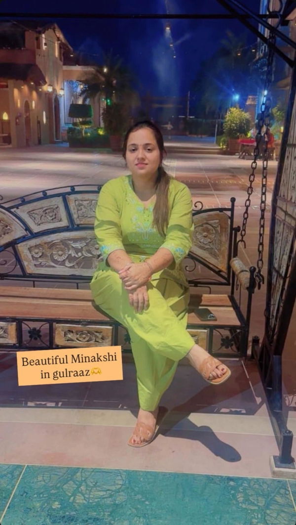 Minakshi wearing Kasumbi By Anju