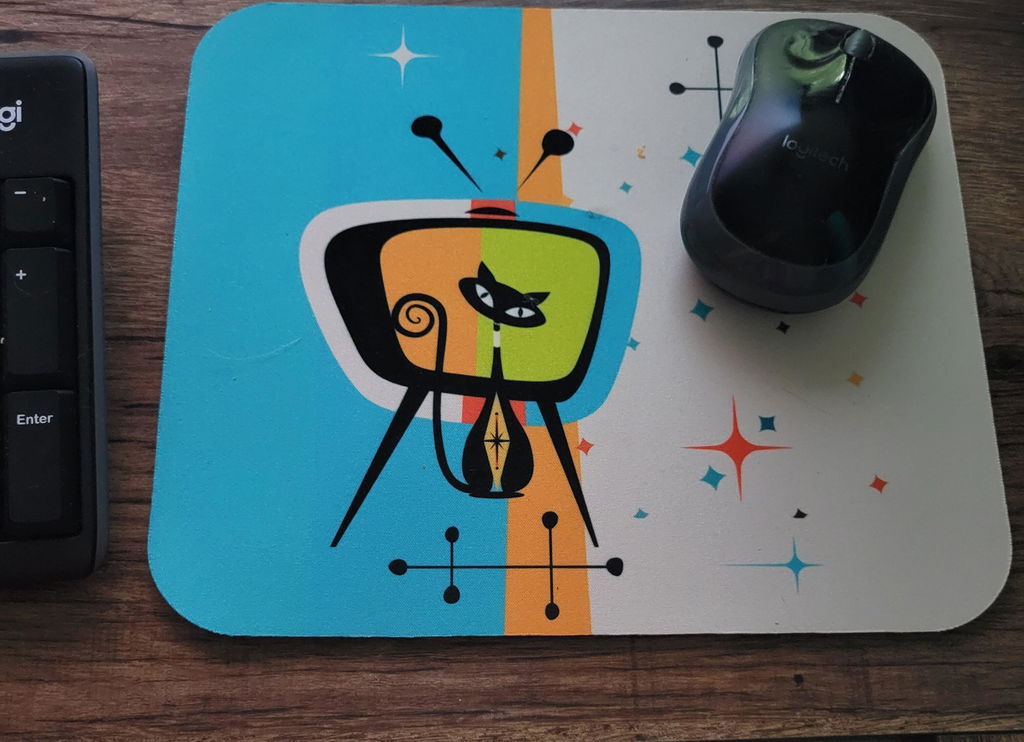 Retro Mod Flower Power Mouse Pad, 70s Mid Century Modern Office, Groovy MCM Vintage Vibe Desk Accessory