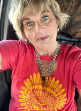 Kathy Holub review photo