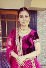 Priyanka Gairola review photo