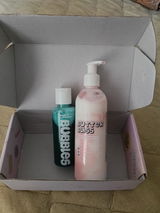 Ayesha Siddiqa review photo