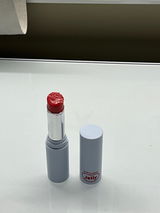 M. review photo