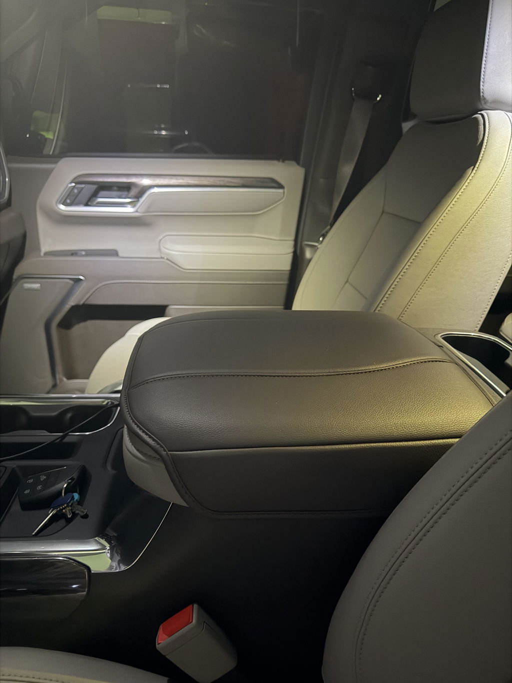 Thick Version Center Console Cushion Cover for  Bucket Seat 2019-2026 GMC Sierra 1500 2500 3500,2019-2026 Chevy Silverado 1500 2500 3500, 2021-2026 Tahoe/Suburban/Yukon