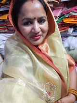 Priyanka Parashar review photo