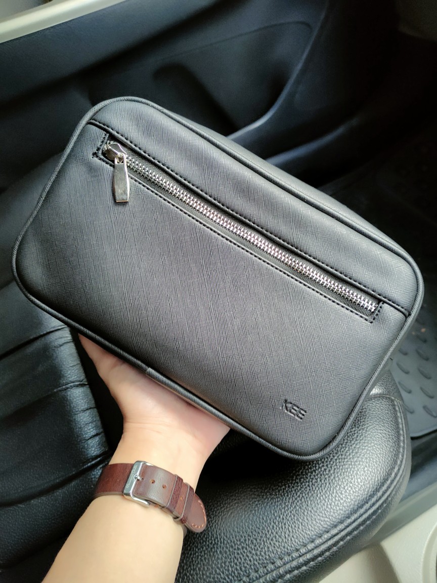 Jony review photo