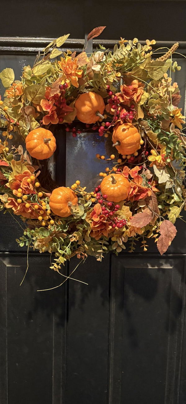 Alex J.'s Keepsake Bloom wreath at home