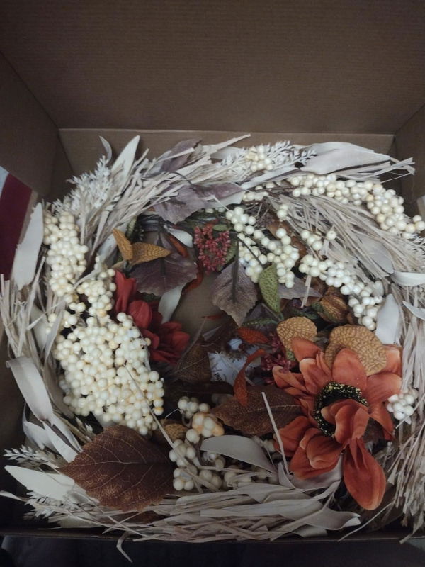 Maria G.'s Keepsake Bloom wreath at home