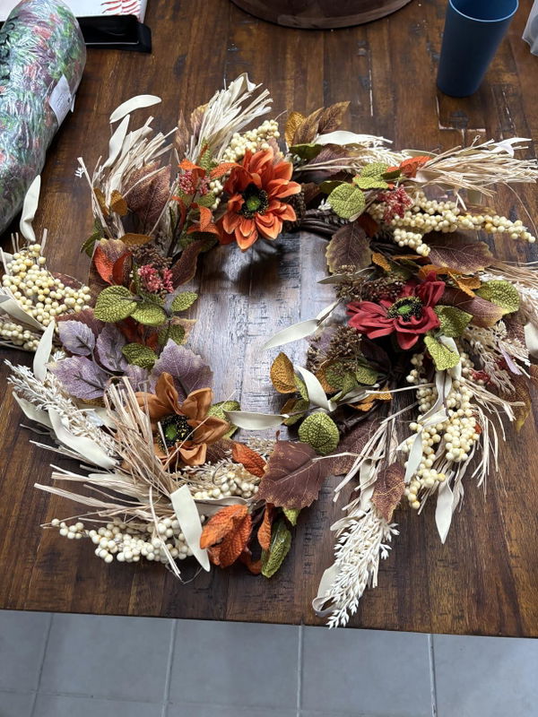 Priya S.'s Keepsake Bloom wreath at home