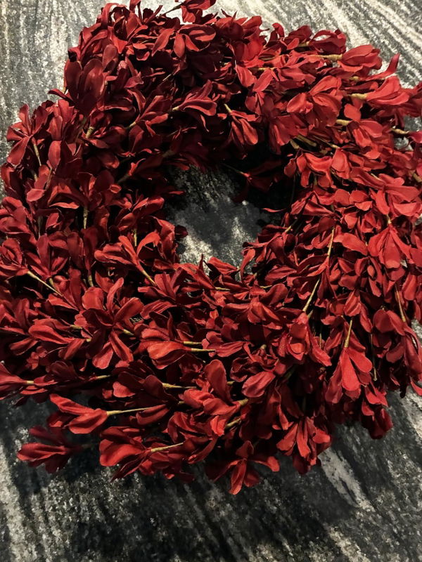 Alex J.'s Keepsake Bloom wreath at home
