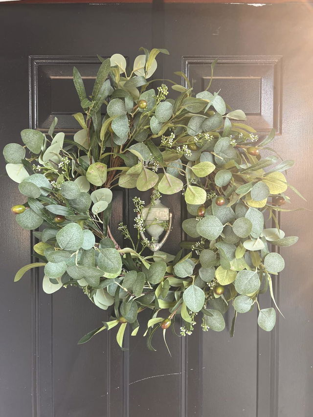 Sophia A.'s Keepsake Bloom wreath at home