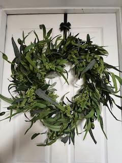 Lucas G.'s Keepsake Bloom wreath at home