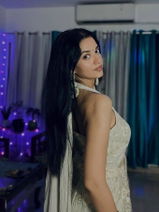 shrutii sharma review photo