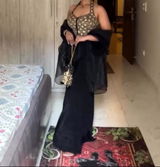 Nidhi Nayar review photo
