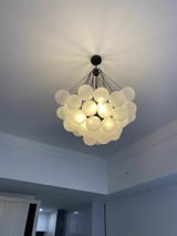 Laurette review photo