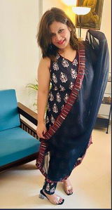 Meenakshi review photo