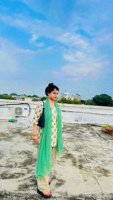 Priti Dwivedi review photo
