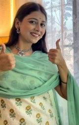 Akanksha Tiwari review photo