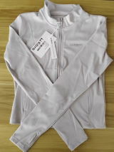 E.L. review photo