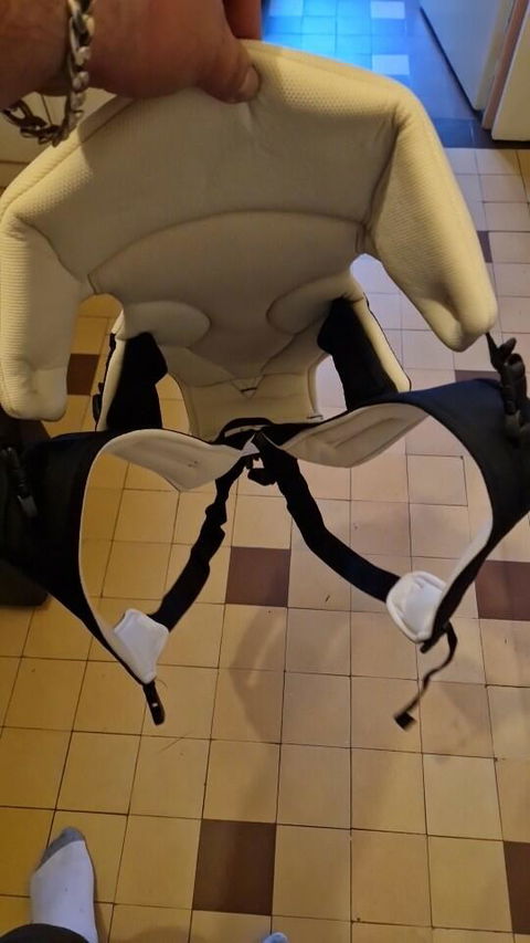 Baby carrier | baby transportation