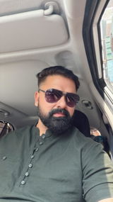 Mayank yadav review photo