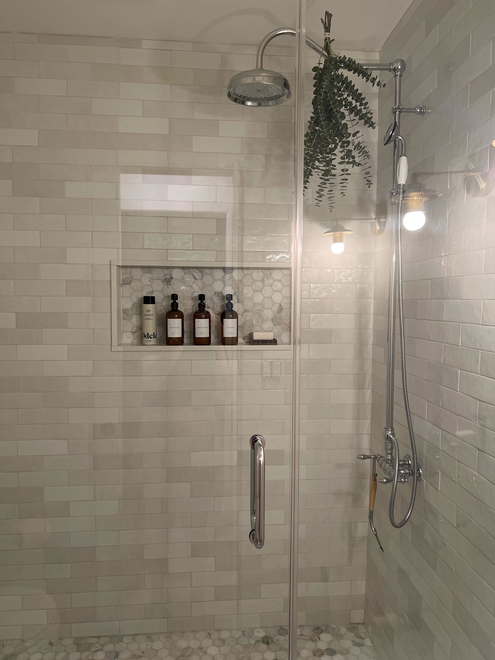 The  Rass-es / Kingston II 7インチ Kingston Heirloom CCK6171 - Vintage Tub Wall Mount Rain Drop