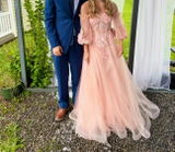 Tiara review photo