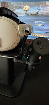 Ethan Holloway review photo