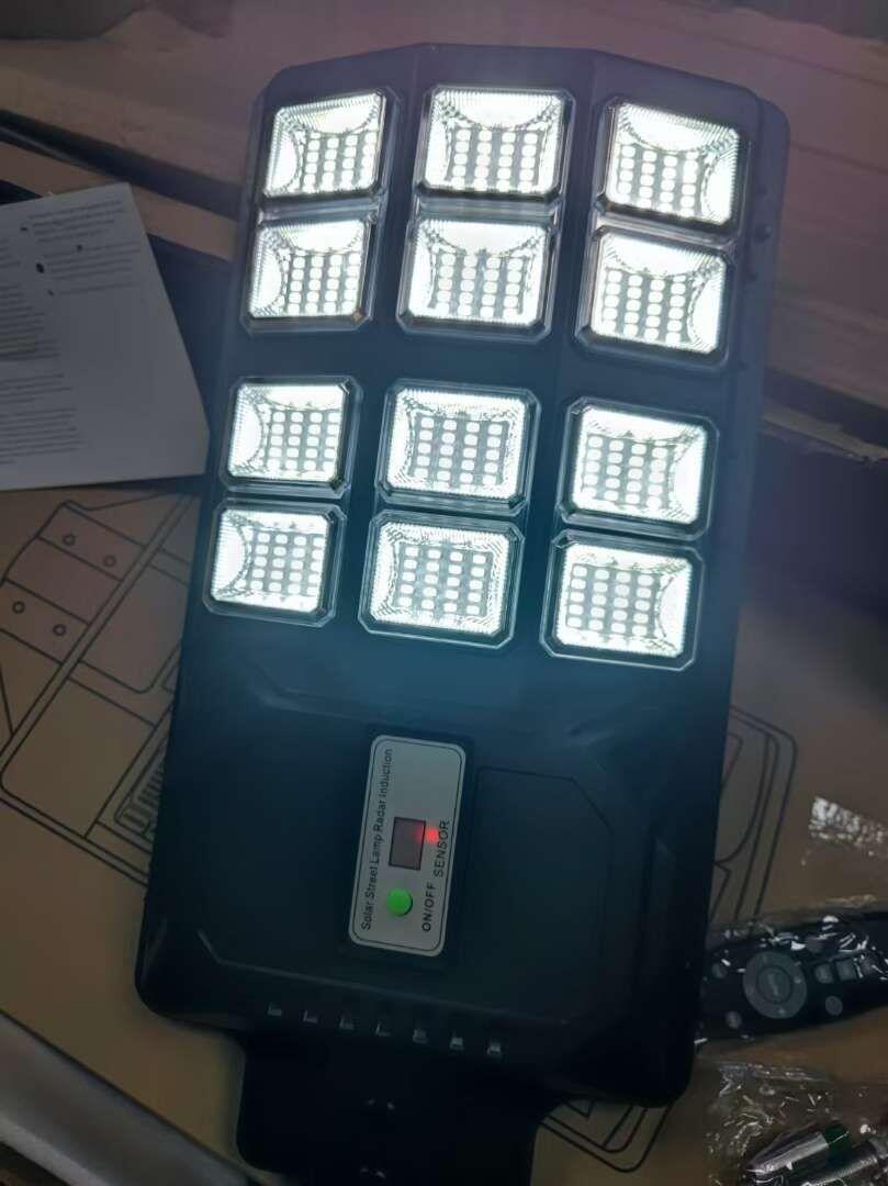 akaandxisi review photo