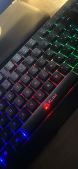 AL review photo