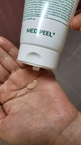Chloe Dubois review photo
