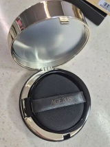 Brooke Adams review photo