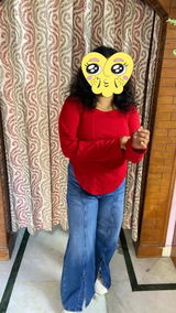 Manvi Chauhan review photo