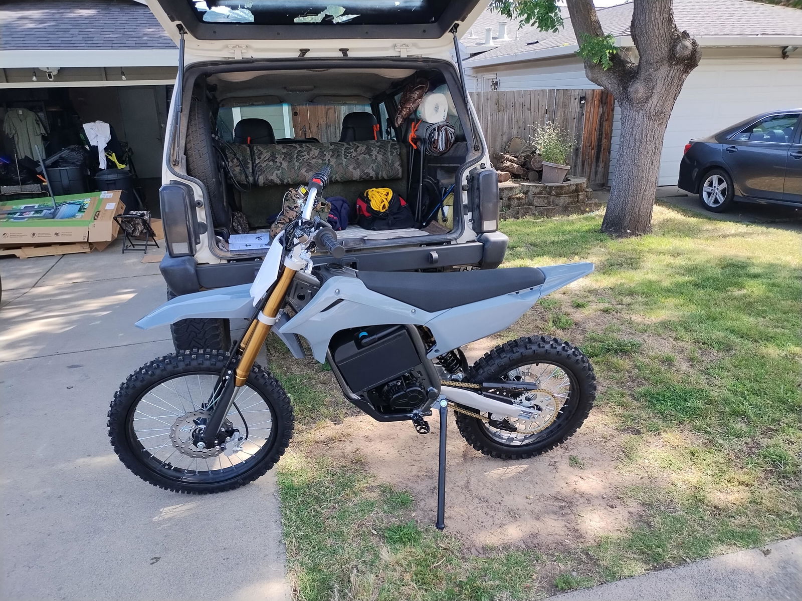 KOOZ 72V 8000W Electric Dirt Bike for Adults(HP131E L)