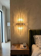 Lennon Whyet review photo