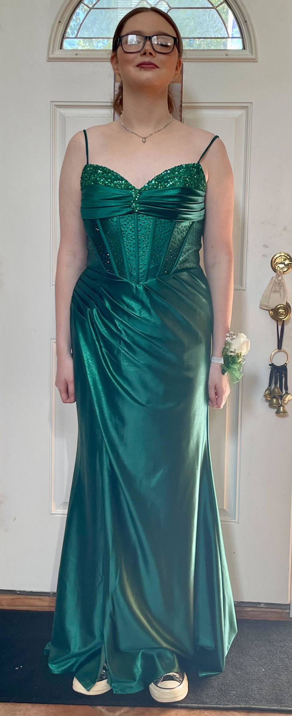 Trumpet/Mermaid V-Neck Sweep Train Silky Satin Prom Dresses With Rhinestone Sequins Beading