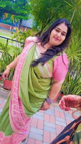 Rashmi Chaudhary review photo