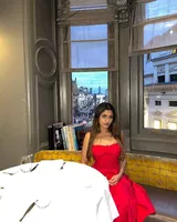 L***s review photo