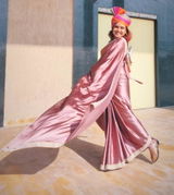 Prachi Arya review photo