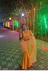 Solanki Bhowmick review photo