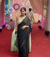 Ekta Yadav review photo
