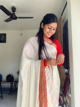 Divya Tripathi review photo