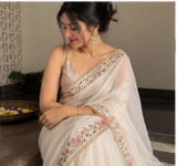 Sneha Kulkarn review photo