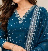 Kavya Kulkarni review photo