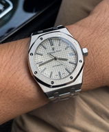 Mauricio Casares review photo