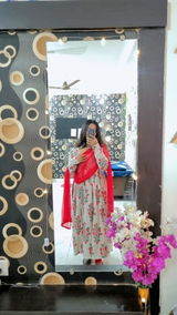 Aakriti Mishra review photo