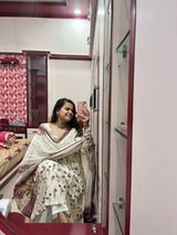 Anusha vijayan review photo