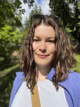 Zoe Henke review photo