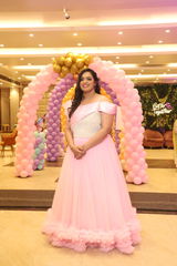 Aakankasha shukla review photo